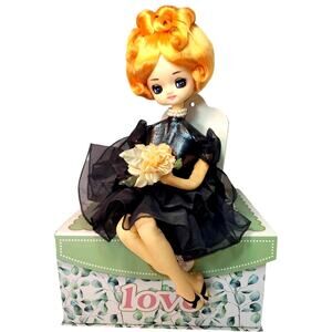 Vintage Setting Jestla Japanese Big Eyed Big Head Boudoir Pose Doll